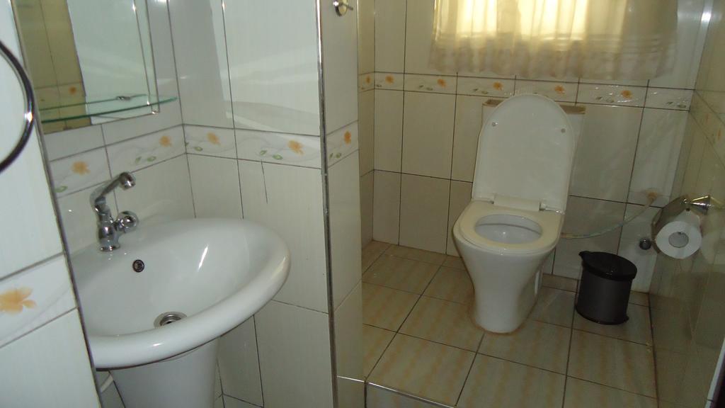 Wadoma Royale Hotel Kumasi Quarto foto